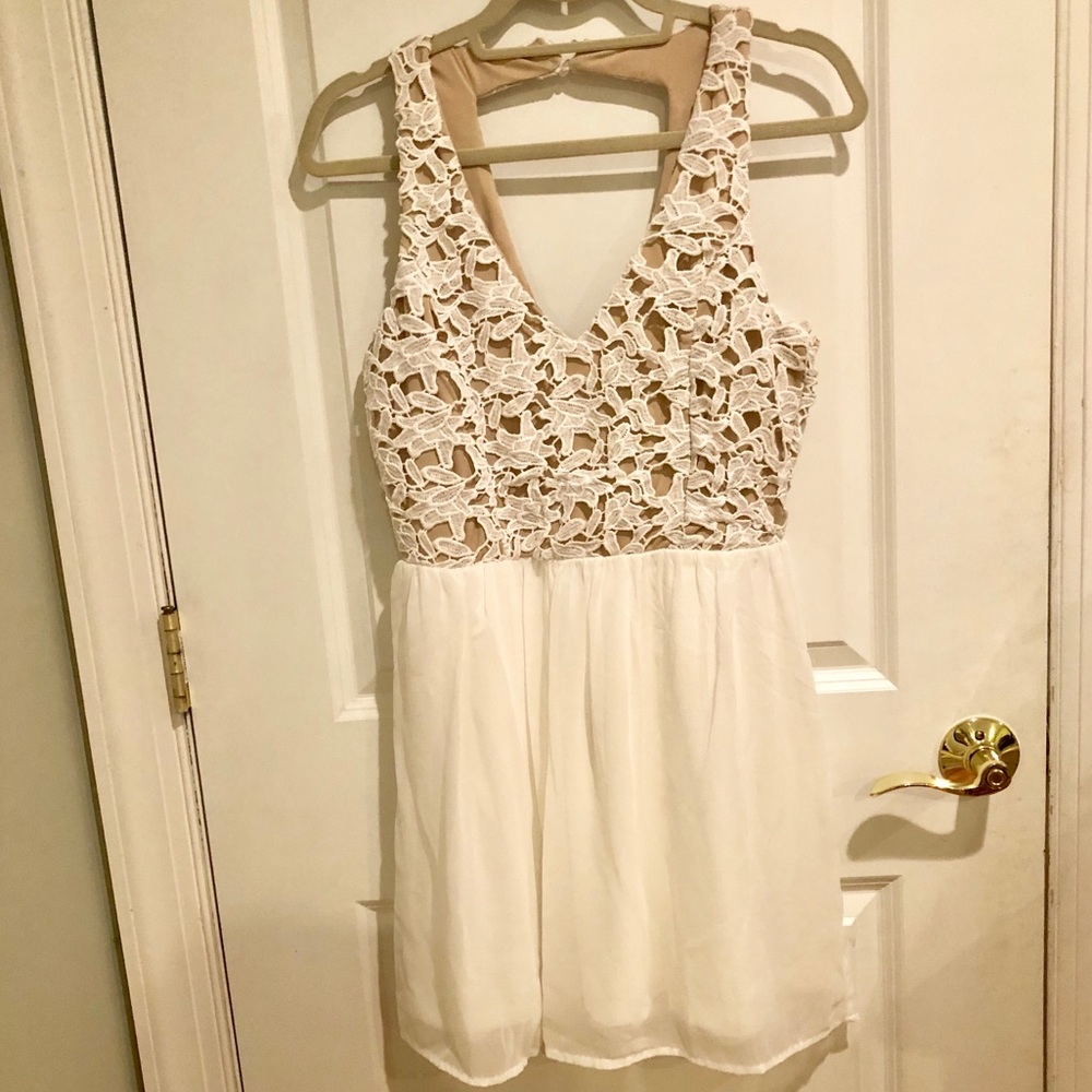 Trixxi short white dress